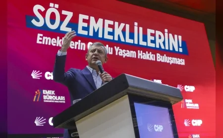 CHP GENEL BAŞKANI ÖZGÜR ÖZEL: “EMEKLİYİ AÇ BIRAKAN O KARA DÜZENİ HEP BİRLİKTE YIKACAĞIZ”