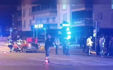 Çorum Ulukavak Mahallesi’nde İki Otomobil Çarpıştı Kazada Dört Kişi Yaralandı