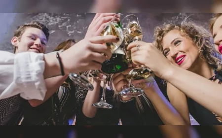 Prag’da Uygun Bütçeli Yılbaşı İçin Son Dakika Rehberi Şehir Etkinlikleri ve Ekonomik Alternatiflerle Ziyaretçilere Yol Haritası Sunuyor