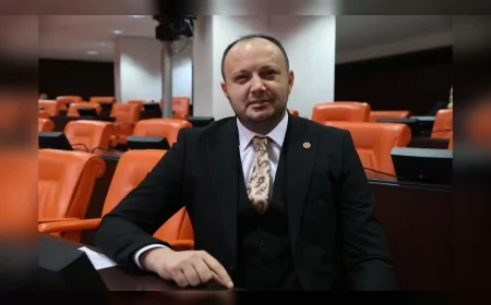 Bağımsız Bolu Milletvekili İsmail Akgül: “Türk Bayrağı Bu Milletin Namusudur, Devletimizin Şerefidir”