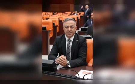 CHP Çorum Milletvekili Mehmet Tahtasız: “Bayrağımıza Yönelik Saldırı Kardeşliğimizi Bozamaz, Motokuryelerin Yanındayız”