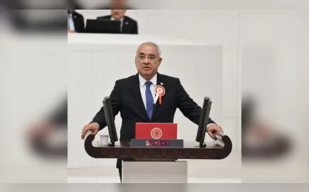 DSP GENEL BAŞKANI ÖNDER AKSAKAL: “EMEKLİ MAAŞI AÇLIK SINIRININ ALTINDA OLAMAZ”