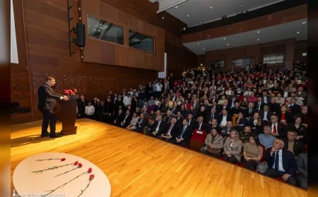 İzmir Büyükşehir Belediye Başkanı Cemil Tugay: “Uğur Mumcu’nun ışığı bu ülkede yolumuzu aydınlatmaya devam ediyor”