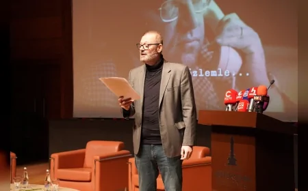 Gazeteci Yazar Uğur Mumcu, Katledilişinin 33. Yılında CHP İzmir İl Başkanlığı’nın Ahmed Adnan Saygun Sanat Merkezi’ndeki Töreninde Anıldı