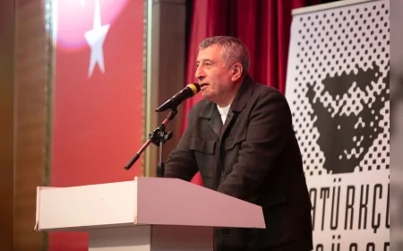 CHP Güzelbahçe’de Uğur Mumcu ve Devrim Şehitleri Türkülerle Anıldı