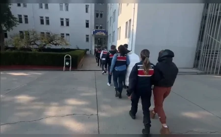 İçişleri Bakanı Ali Yerlikaya: “17 il merkezli siber dolandırıcılık operasyonlarında 118 şüpheli yakalandı”