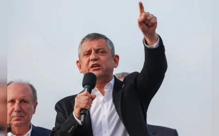 Cumhuriyet Halk Partisi Genel Başkanı Özgür Özel: “Emekliyi tabuta sokmaya utanmıyorlar, tabutu Meclis’e sokmaya utanıyorlar”