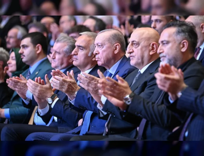 Cumhurbaşkanı Recep Tayyip Erdoğan’ın katılımıyla 12’nci Necip Fazıl Ödülleri düzenlendi, fikir ve sanat dünyası İstanbul’da buluştu