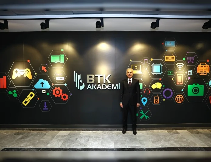 Ulaştırma ve Altyapı Bakanı Abdulkadir Uraloğlu: “BTK Akademi 18’i Yapay Zekâ Odaklı 23 Yeni Ücretsiz Eğitim Daha Sunuyor”