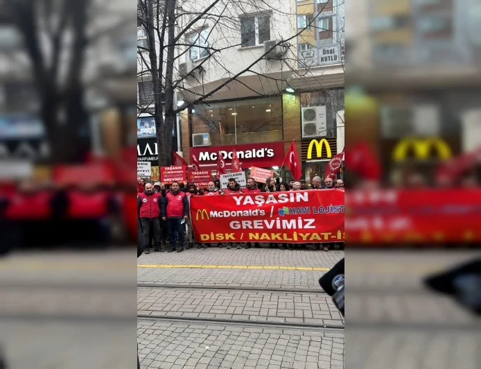 Nakliyat-İş Eskişehir Şube Başkanı Ali Özçelik: “HAVI Lojistik’te Grev Emeğin Onuru İçin Başlamıştır”