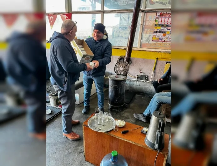 Burdur Belediyesi Miraç Kandili Dolayısıyla Kent Genelinde 5 Bin Kutu Kandil Simidi Dağıttı