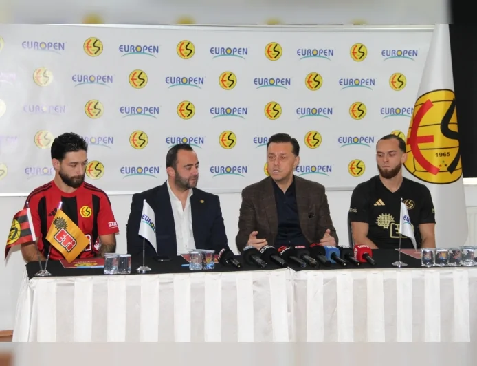 AK Parti Eskişehir Milletvekili Nebi Hatipoğlu: “Eskişehirspor İçin Herkes Masaya Yumruğunu Vurmalı”