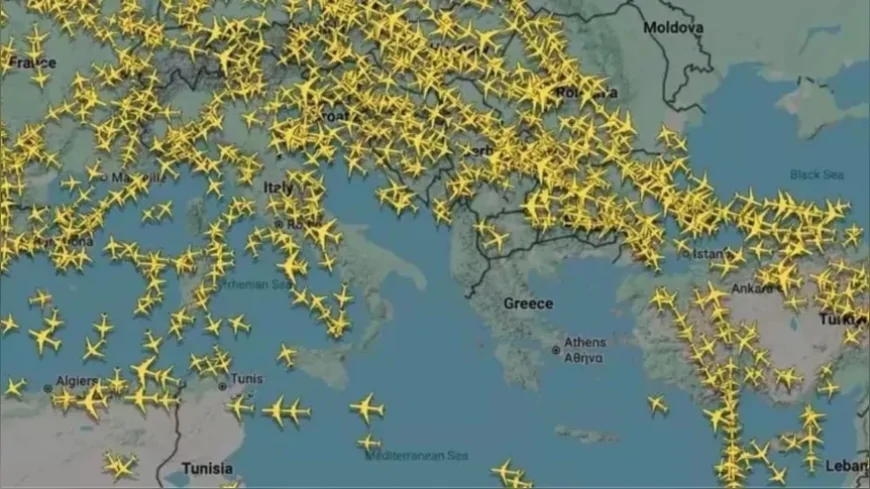 Yunanistan’da radyo frekans çökmesi sonrası uçuşlar durduruldu, binlerce yolcu havalimanlarında mahsur kaldı