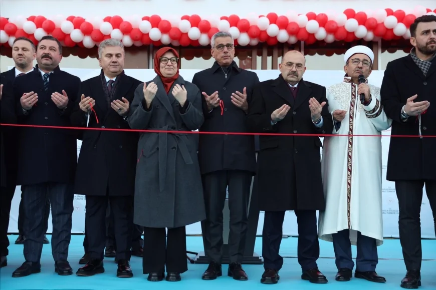 Sağlık Bakanı Prof. Dr. Kemal Memişoğlu: “Türkiye 271 Bin Yatakla Dünyanın En İyi Sağlık Hizmetini Veriyor”