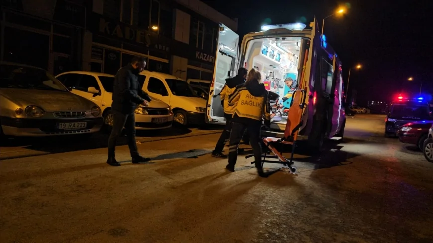 Çorum’da Oto Galericiler Sitesi’nde Silah Kazası İddiası: 56 Yaşındaki Kişi İki Bacağından Vuruldu