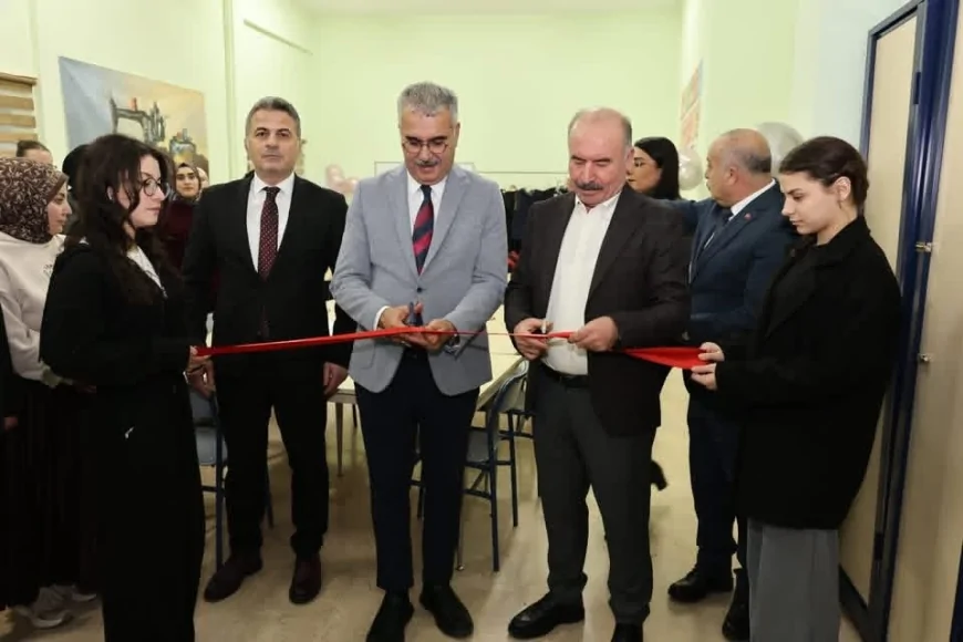 AK Parti Çorum Milletvekili Yusuf Ahlatcı gençlerle bir araya geldi: “Her zaman yanınızdayız”