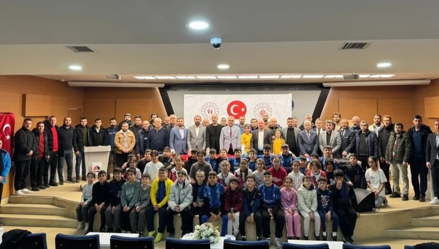 AK Parti Çorum Milletvekili Yusuf Ahlatcı: “Sporda kazanan dostluk ve birliktir” diyerek gençlere desteği vurguladı