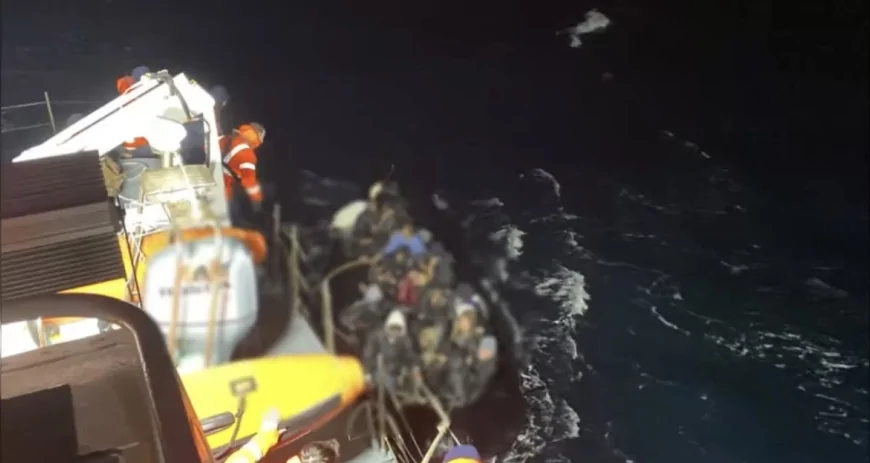 İçişleri Bakanı Ali Yerlikaya: “İzmir Dikili Açıklarında 37 Düzensiz Göçmen Kurtarıldı”