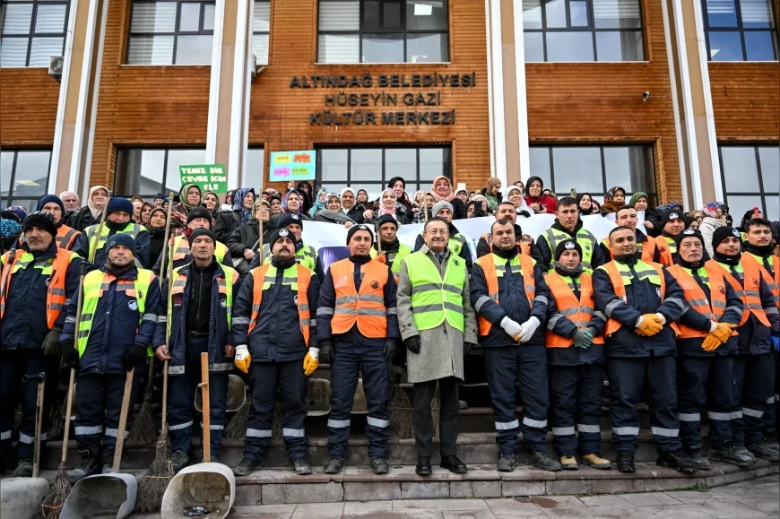 ALTINDAĞ BELEDİYE BAŞKANI DR. VEYSEL TİRYAKİ: “HER AY FARKLI BİR MAHALLEMİZDE TEMİZLİK ÇALIŞMASI YAPACAĞIZ”