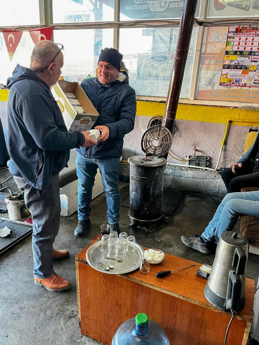 Burdur Belediyesi Miraç Kandili Dolayısıyla Kent Genelinde 5 Bin Kutu Kandil Simidi Dağıttı