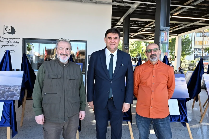 “Denizin Fethiye Yüzü” Sergisi Fethiye Kültür Evi’nde: Deniz, Şiir ve Müzik Aynı Karede Buluştu