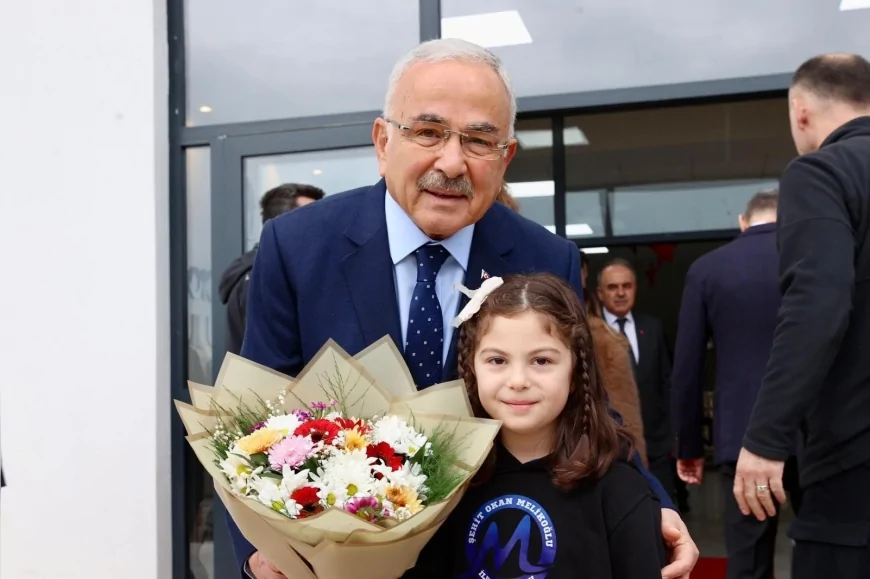 Ordu Büyükşehir Belediye Başkanı Dr. Mehmet Hilmi Güler: “Karnelerini Alan Tüm Öğrencilerimizi Tebrik Ediyorum”