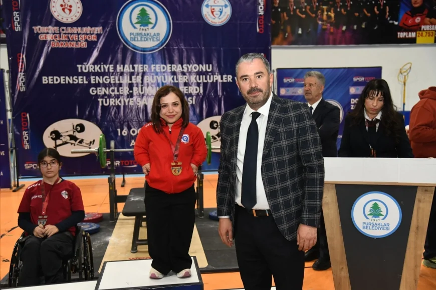 Pursaklar Belediyesi Ev Sahipliğinde Bedensel Engelliler ve Ferdi Türkiye Halter Şampiyonası Başladı
