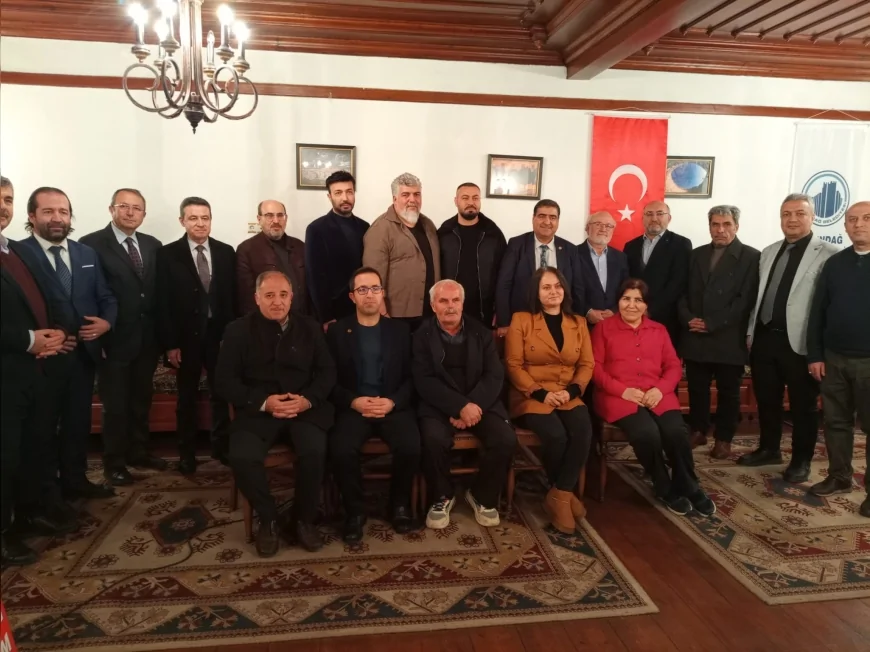 İdareci ve Bürokratlar Birliği’nin Geleneksel Dost Meclisi’nde Evrensel İyilik Vurgusu Öne Çıktı