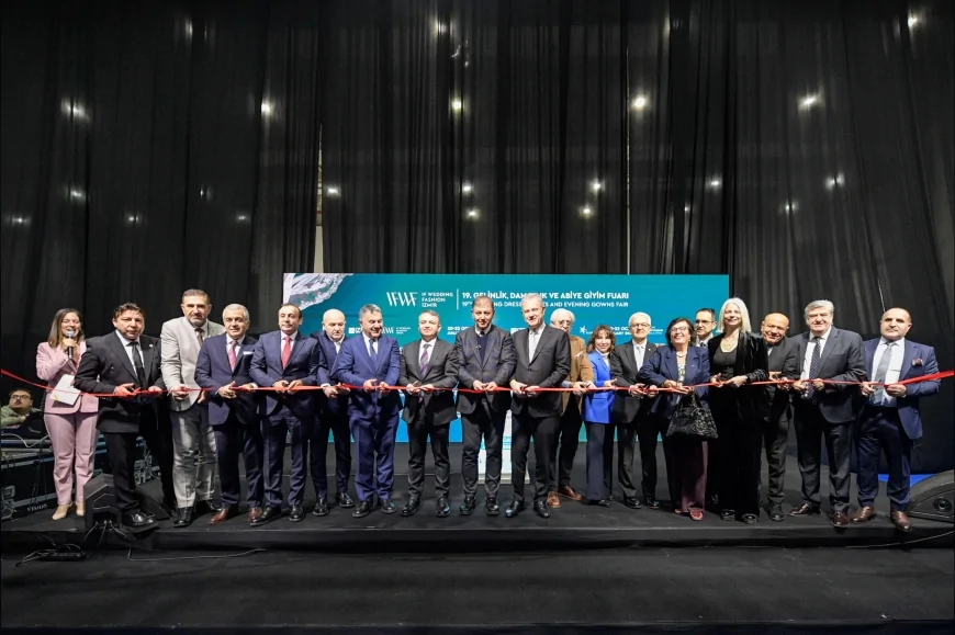 IF Wedding Fashion İzmir’de 16. Gelinlik Tasarım Yarışması Sonuçlandı Ödüller Final Defilesiyle Sahiplerini Buldu