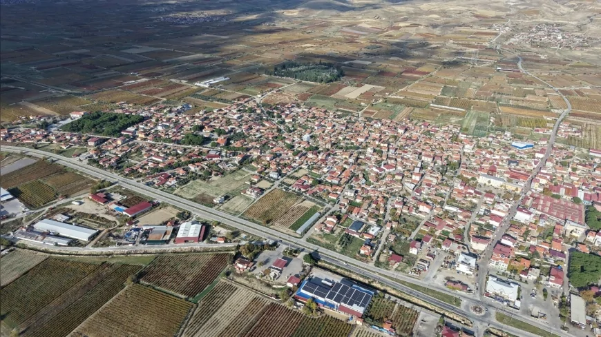Manisa Büyükşehir Belediyesi MASKİ Alaşehir Yeşilyurt’ta 45 Yıllık Asbestli İçme Suyu Hattını Yeniliyor