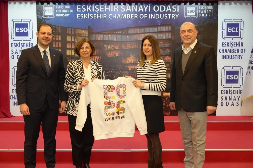 Eskişehir Büyükşehir Belediye Başkanı Ayşe Ünlüce: “Eskişehir’in geleceği için sanayiyle güç birliği içindeyiz”