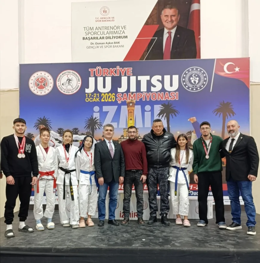 U16’dan Ustalara Jiu-Jitsu Türkiye Şampiyonası İzmir’de Başladı, 300’ü Aşkın Sporcu Minderde Buluştu