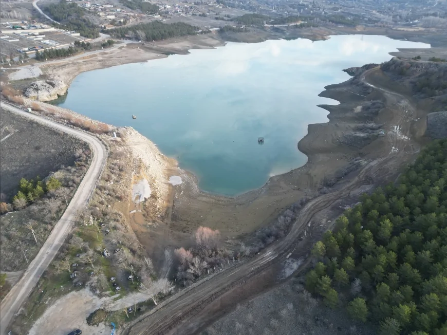 Çorum Belediyesi Çomar Barajı Çevresinde Yol Genişletme Çalışmalarını Sürdürüyor 3,5 Kilometrelik Ring Hattı Oluşturuluyor