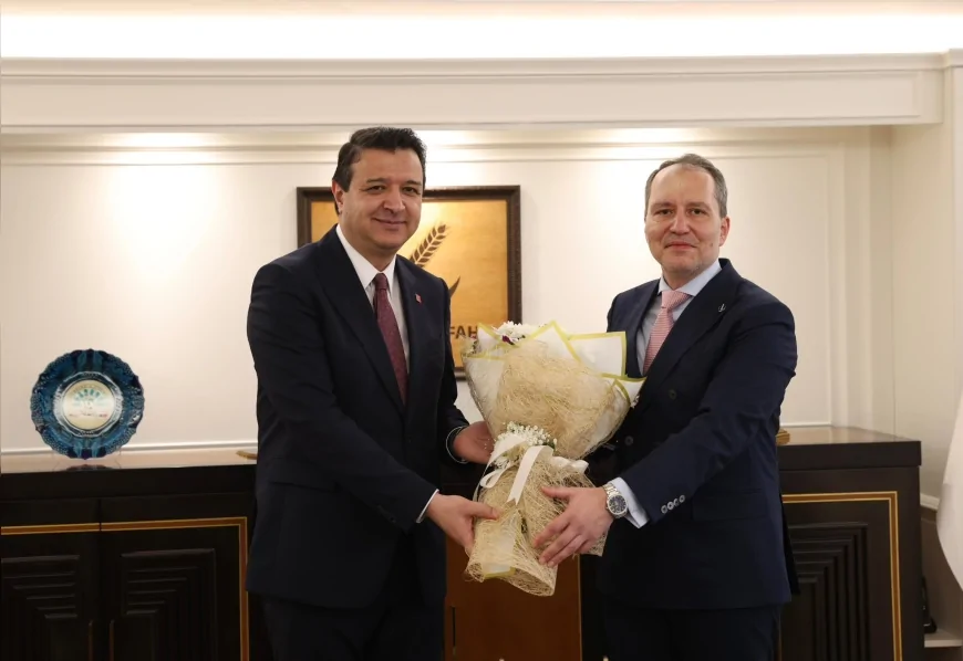 Yeniden Refah Lideri Dr. Fatih Erbakan ile Saadet Lideri Mahmut Arıkan Ankara’da görüştü: “Diyaloğu daha yoğun sürdüreceğiz”