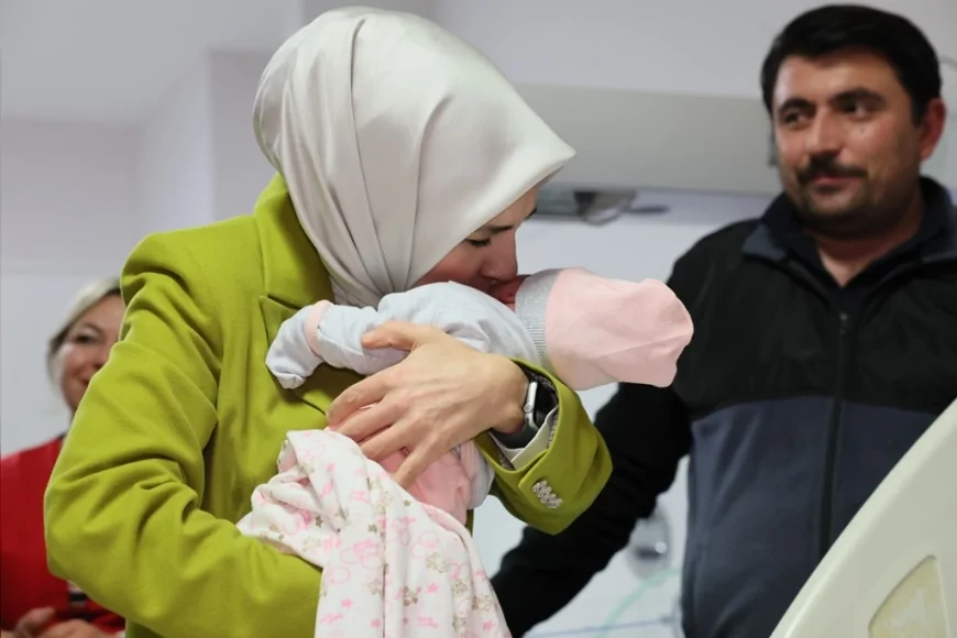 Aile ve Sosyal Hizmetler Bakanı Mahinur Özdemir Göktaş: “Ocak ayı doğum yardımı ödemeleri annelerin hesaplarına yatırıldı”