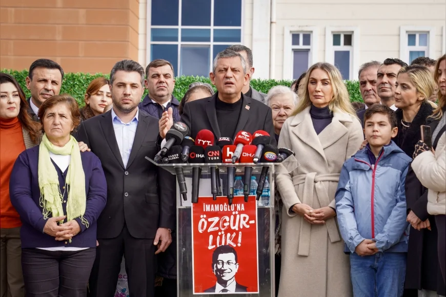 Cumhuriyet Halk Partisi Genel Başkanı Özgür Özel: “Bu mücadele hukuki değil siyasi, mahkeme salonlarında yapılmaz”