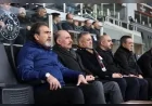 Çorum Valisi Ali Çalgan, Arca Çorum FK’nın 2-0’lık galibiyetini tribünden takip etti