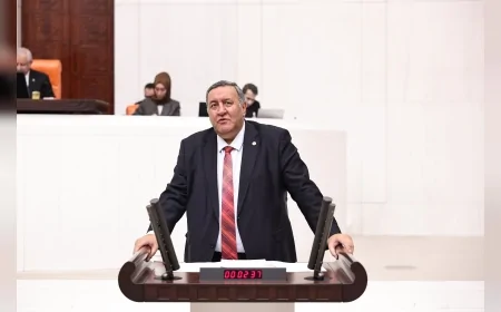 CHP Niğde Milletvekili Ömer Fethi Gürer: “Emekliye asgari ücretin yüzde 50’si oranında barınma ve kışın yakacak yardımı yapılmalı”