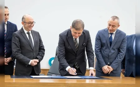 İzmir Büyükşehir Belediye Başkanı Dr. Cemil Tugay: “İzmir’i Temsil Edecek Belediye Binamızı En Kısa Sürede İnşa Edeceğiz”