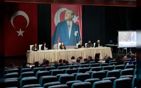 Konak Belediye Başkanı Nilüfer Çınarlı Mutlu: “Ülkenin Tek Gündemi Dirençli Kentler Olmalı”