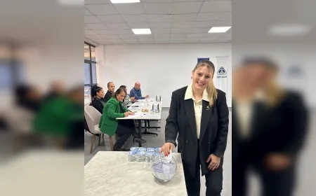 İzmir Büyükşehir Belediyesi’nde işe alımlara halk denetimi: Mülakatlar yurttaş gözü önünde yapılıyor