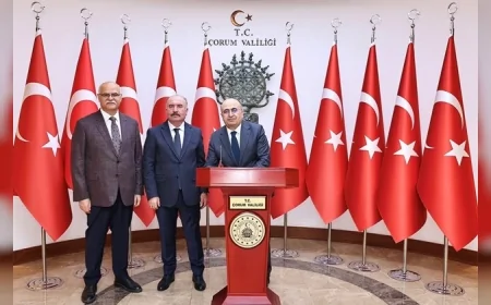 Yargıtay 9. Hukuk Dairesi Başkanı Seracettin Göktaş ve Yargıtay Üyesi Nevzat Karababa’dan Çorum Valisi Ali Çalgan’a Ziyaret