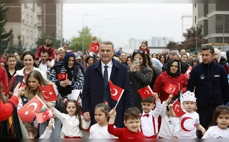 İlkadım Belediye Başkanı İhsan Kurnaz: “Bayrak sevgisiyle yoğrulmuş nesiller yetiştirmeyi hedefliyoruz”