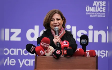 ESKİŞEHİR BÜYÜKŞEHİR BELEDİYESİ TARİHİ ODUNPAZARI’NDA ZELİHA TABANCA GENÇLİK DANIŞMA MERKEZİ’Nİ HİZMETE AÇTI