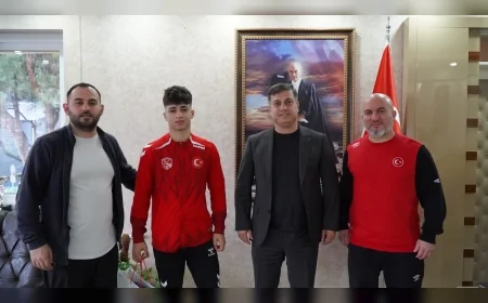 Manisa Gençlik ve Spor İl Müdürü Yunus Öztürk: “Manisa olarak hedefimiz daha fazla gencimizi sporla buluşturmak”