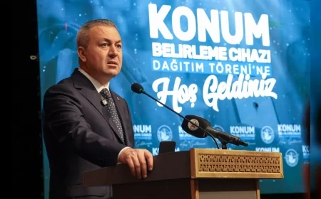 Sivas Belediye Başkanı Dr. Adem Uzun: “Annelerin Gözü Arkada Kalmayacak” 100 Özel Çocuğa Akıllı Takip Cihazı