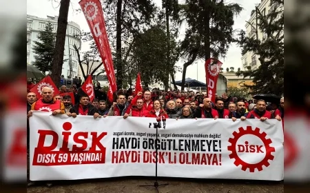 DİSK Genel Başkanı Arzu Çerkezoğlu: “Asgari ücrete, asgari yaşama, asgari demokrasiye mahkûm değiliz”