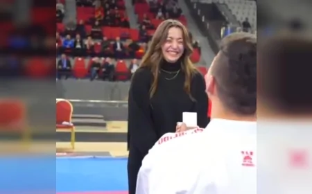 Manisa’daki Türkiye Karate Şampiyonası’nda Altın Madalya Sonrası Tatamide Evlilik Teklifi