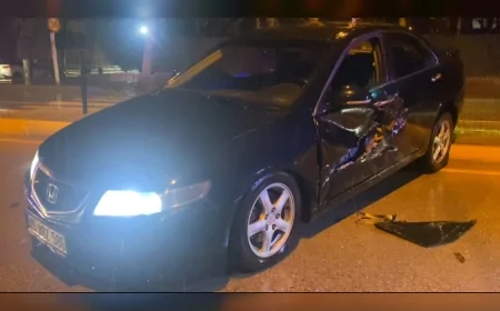 Çorum’da İki Otomobil Çarpıştı: Anne ile Oğlu Yaralandı