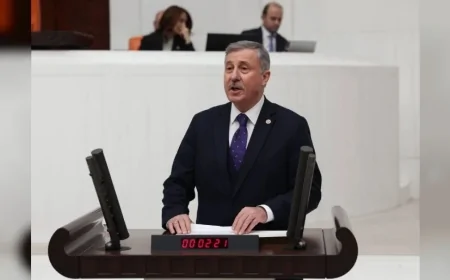 YENİ YOL Partisi Grup Başkanvekili Selçuk Özdağ: “Adalet Bir PR Çalışması Değildir, Türkiye Bir Manda Ülkesi Olamaz”